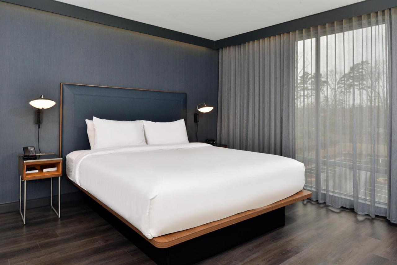 Courtyard By Marriott Raleigh Cary Crossroads Hotel Exterior foto