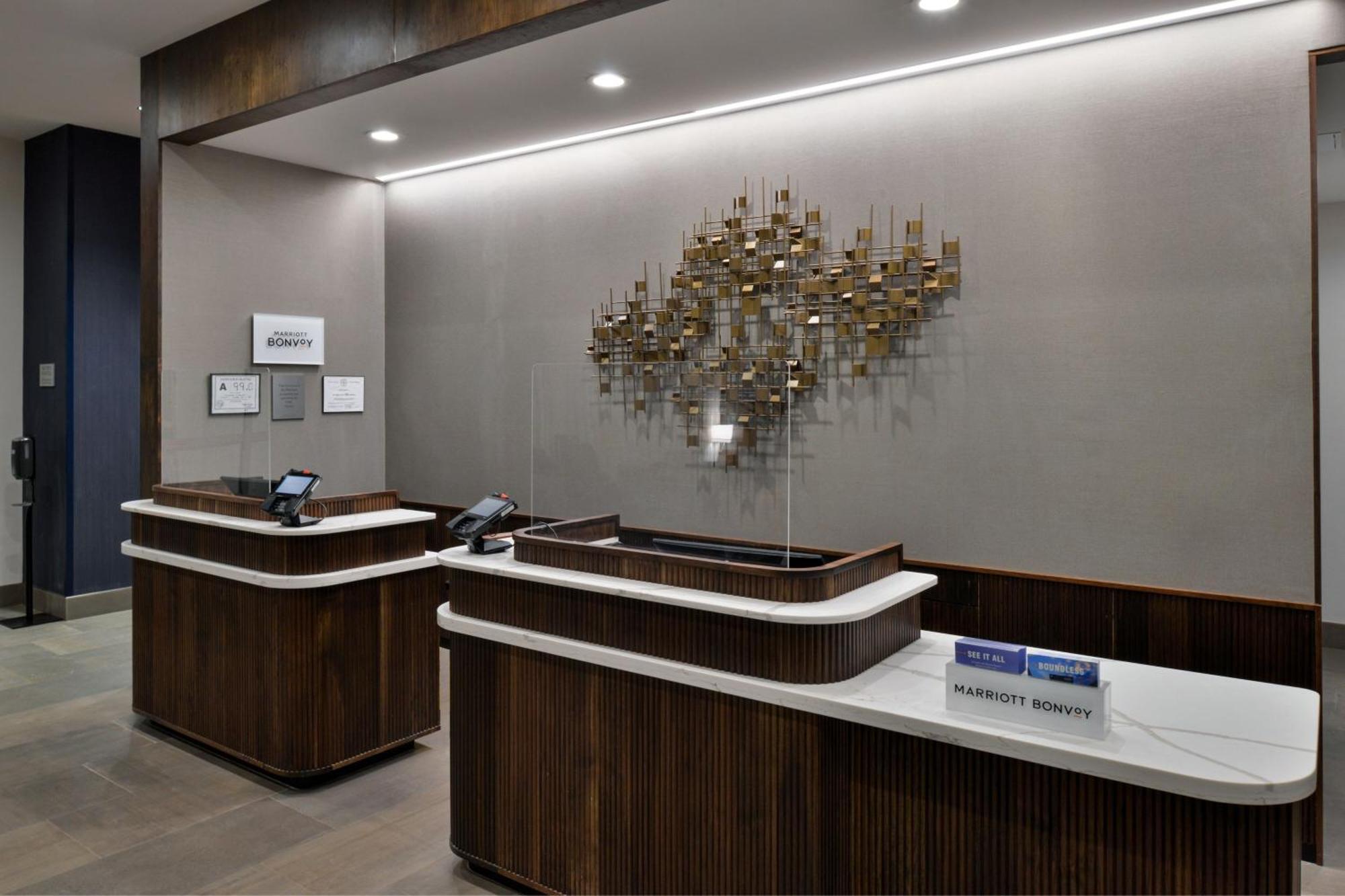 Courtyard By Marriott Raleigh Cary Crossroads Hotel Exterior foto