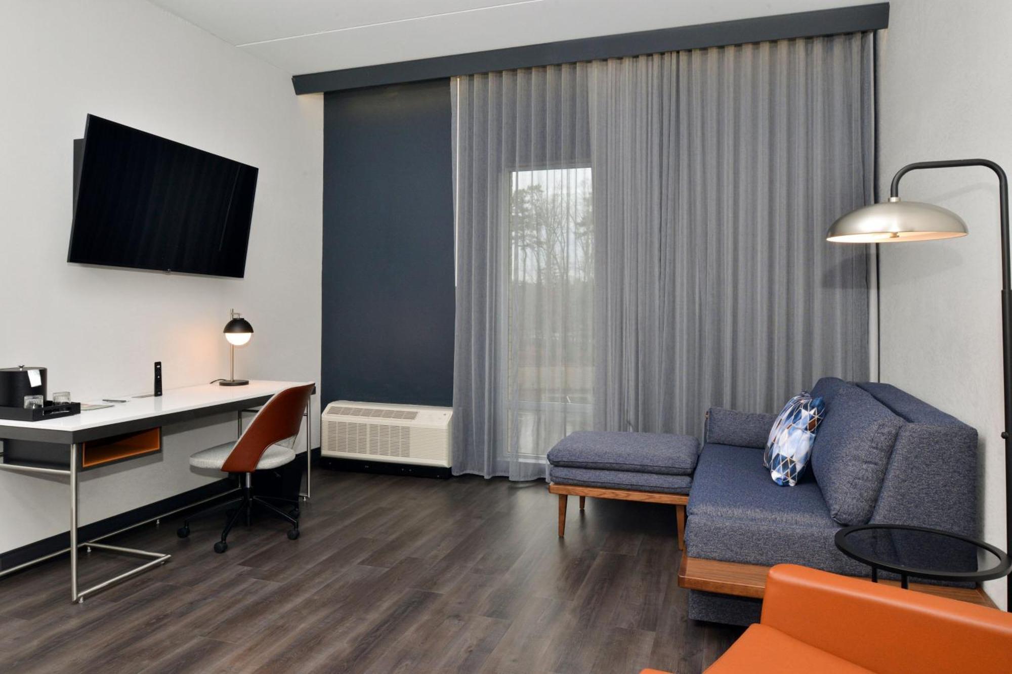 Courtyard By Marriott Raleigh Cary Crossroads Hotel Exterior foto